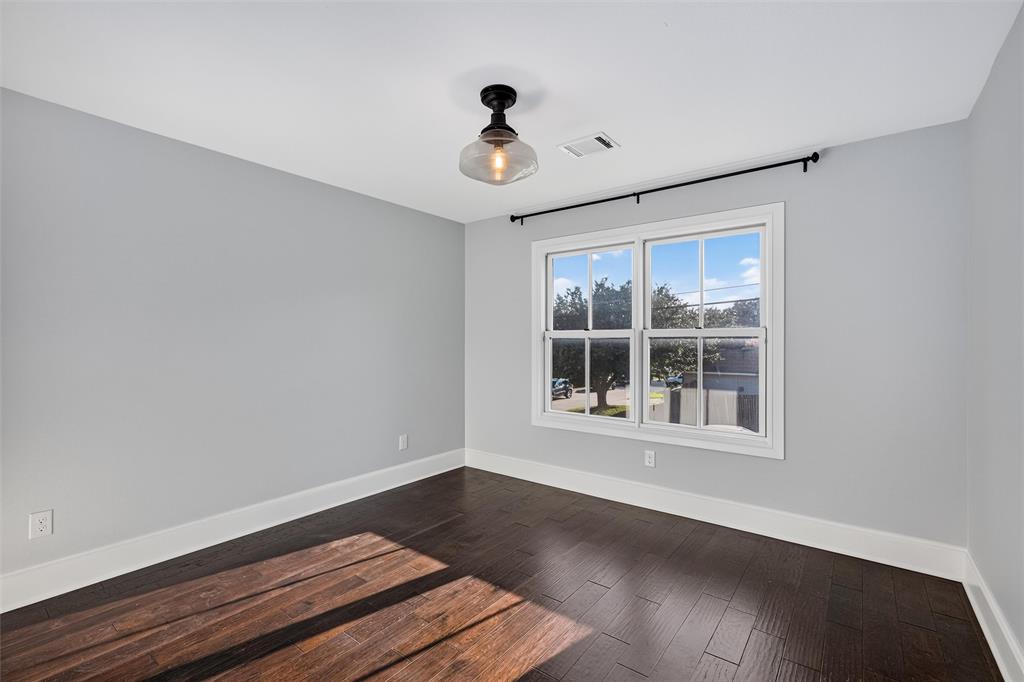 307 S Benge Street Property Photo 32