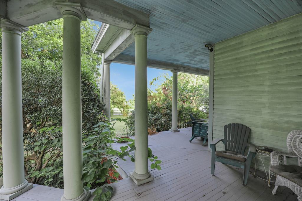 903 Parker Street Property Photo 12