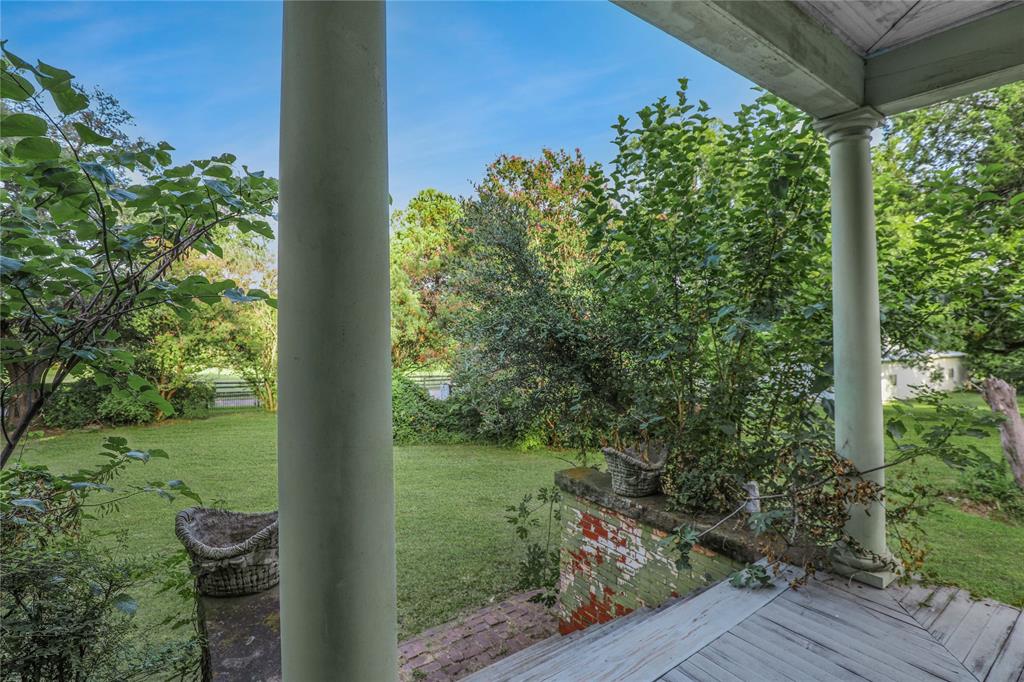 903 Parker Street Property Photo 14