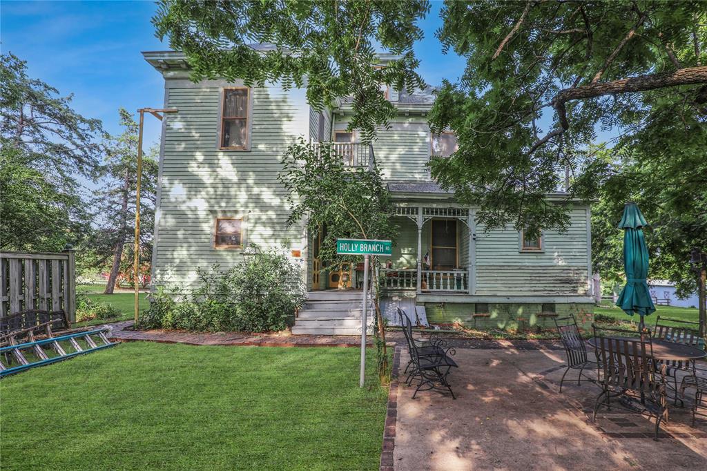 903 Parker Street Property Photo 18