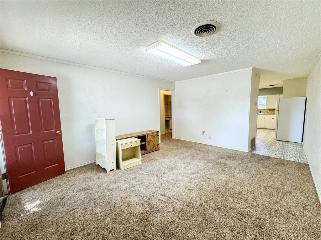 705 N Avenue Property Photo 19