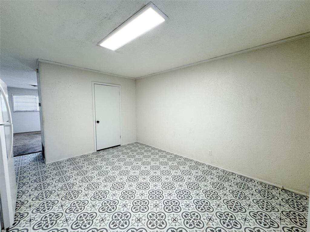 705 N Avenue Property Photo 22