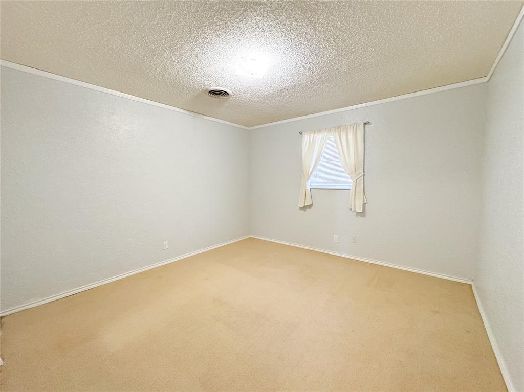 705 N Avenue Property Photo 26