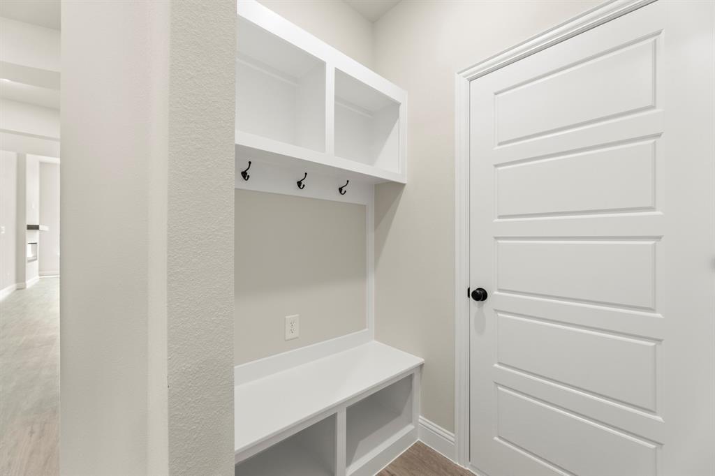 2452 Wheatfield Nook Road Property Photo 9