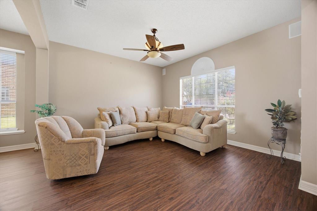 2205 Harborview Boulevard Property Photo 7