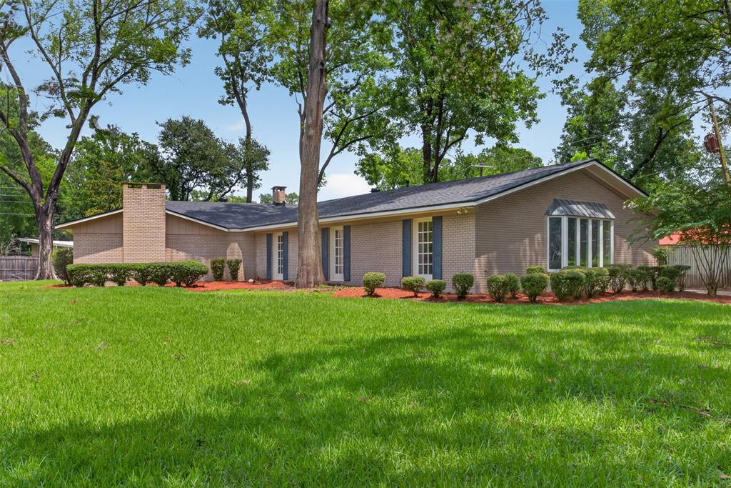324 Gilbert Circle Property Photo 1