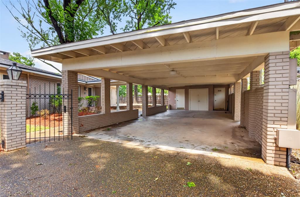 324 Gilbert Circle Property Photo 4