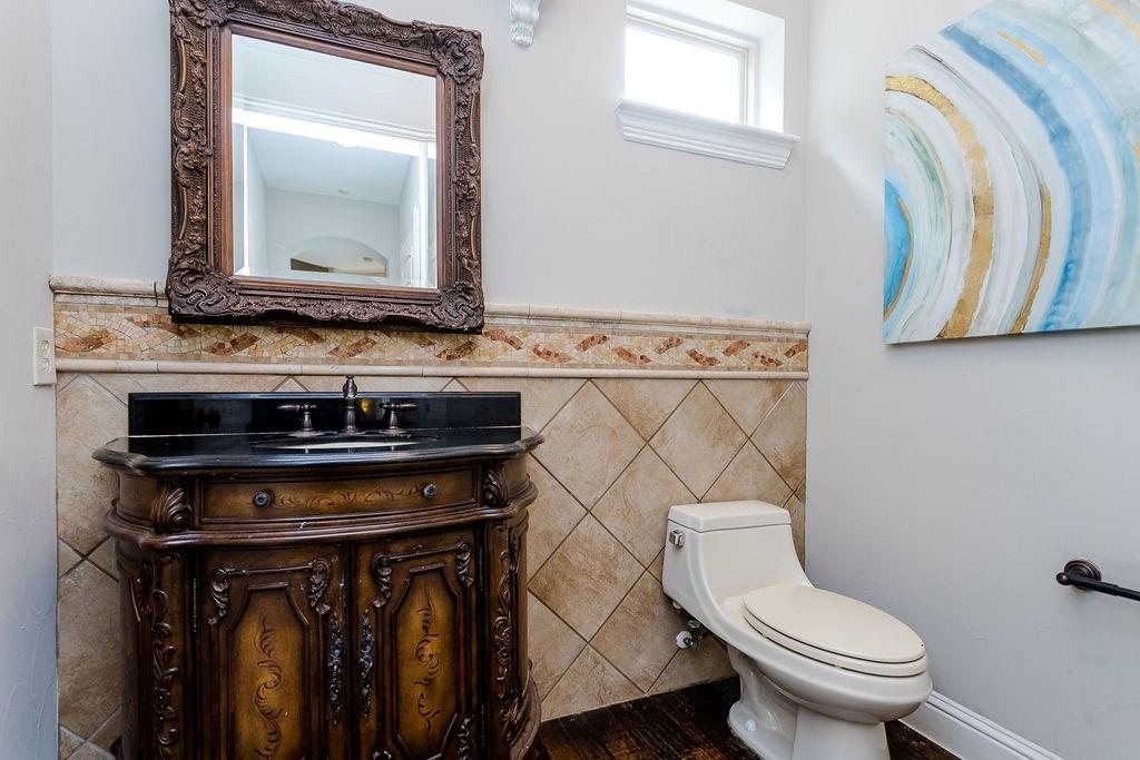 3817 Bowser Avenue C Property Photo 10