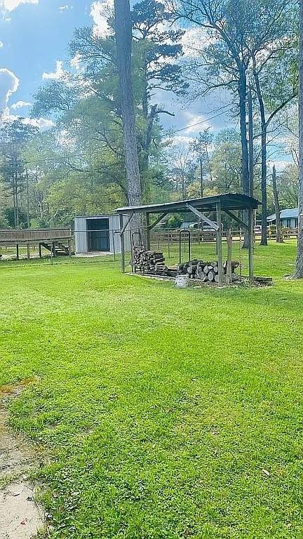 128 County Road 3540 Property Photo 3
