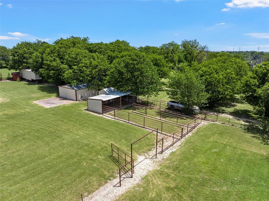 204 Christopher Drive Property Photo 4