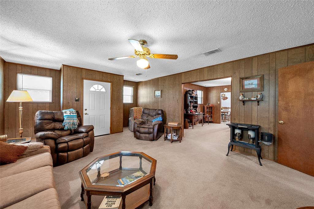 204 Christopher Drive Property Photo 7