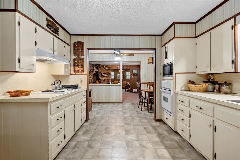 204 Christopher Drive Property Photo 14