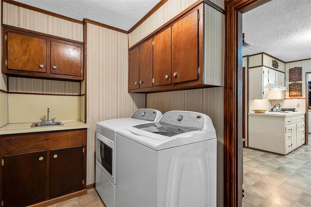 204 Christopher Drive Property Photo 15