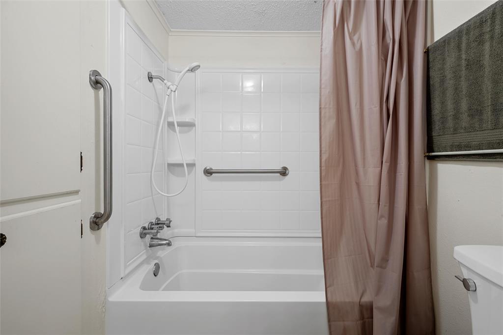 204 Christopher Drive Property Photo 24