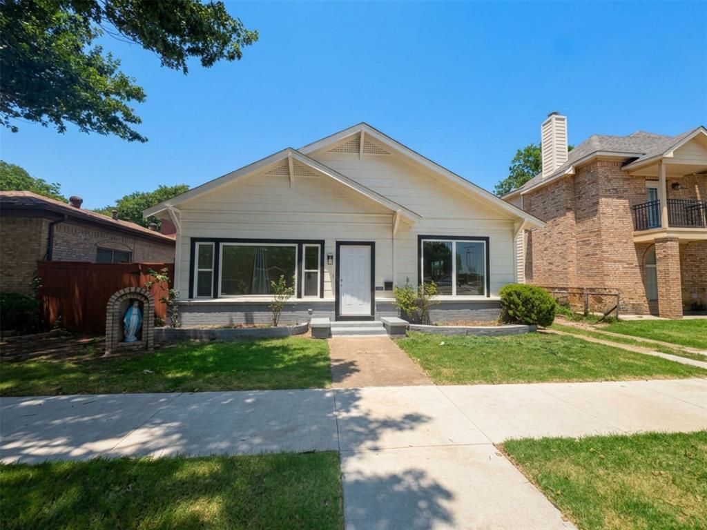 2011 N Houston Street Property Photo 1