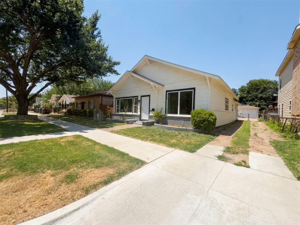 2011 N Houston Street Property Photo 4