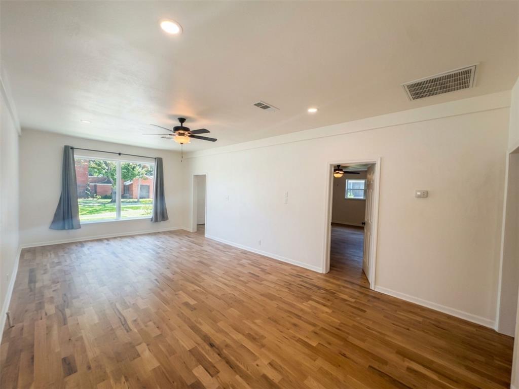 2011 N Houston Street Property Photo 7