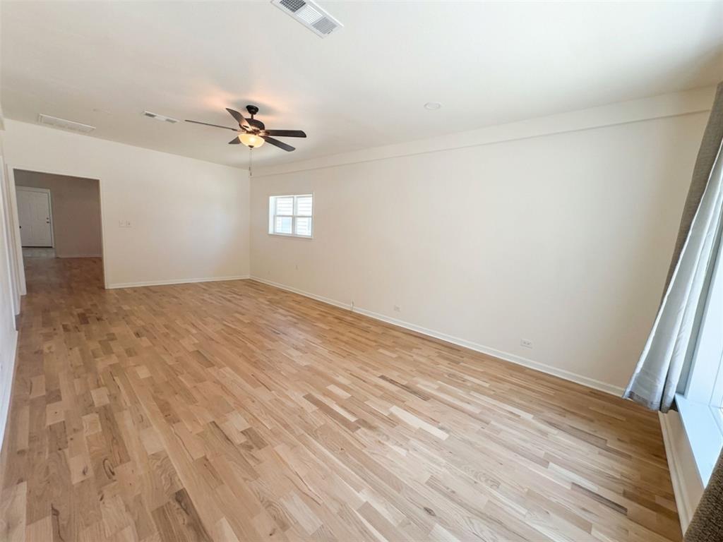 2011 N Houston Street Property Photo 8