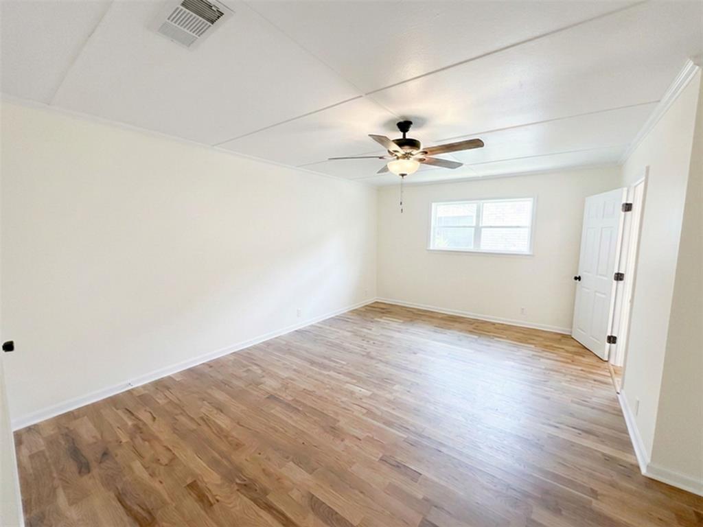 2011 N Houston Street Property Photo 13