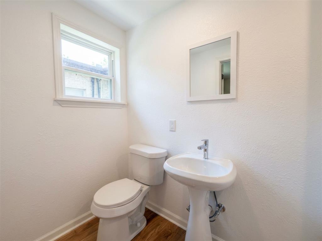 2011 N Houston Street Property Photo 15