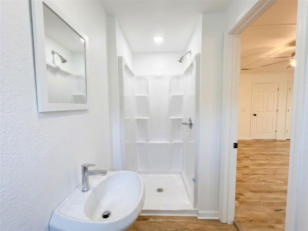 2011 N Houston Street Property Photo 16