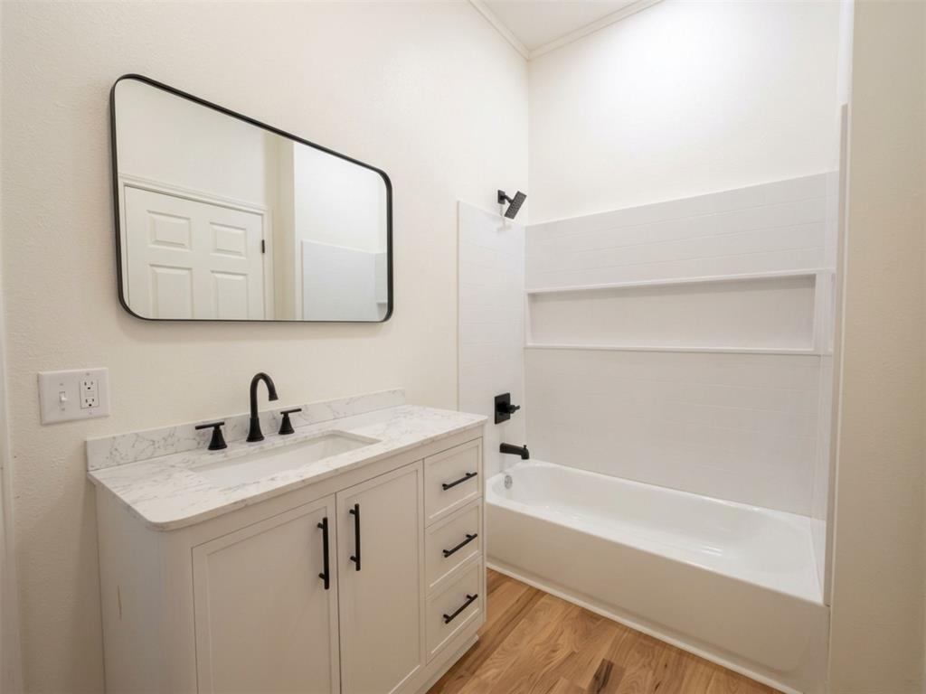 2011 N Houston Street Property Photo 18