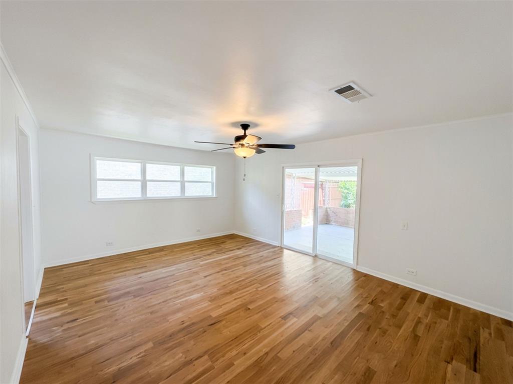 2011 N Houston Street Property Photo 21