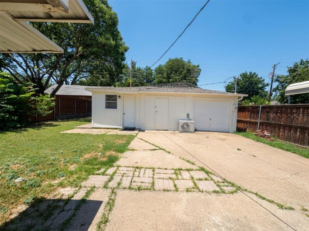 2011 N Houston Street Property Photo 28