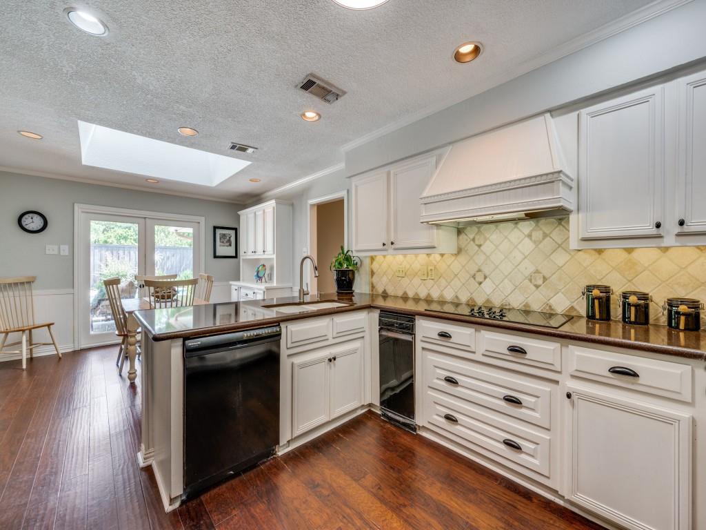 6115 Bluff Point Drive Property Photo 11