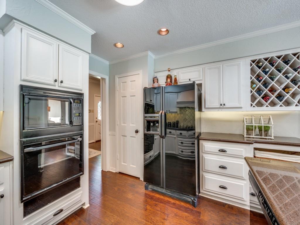 6115 Bluff Point Drive Property Photo 12