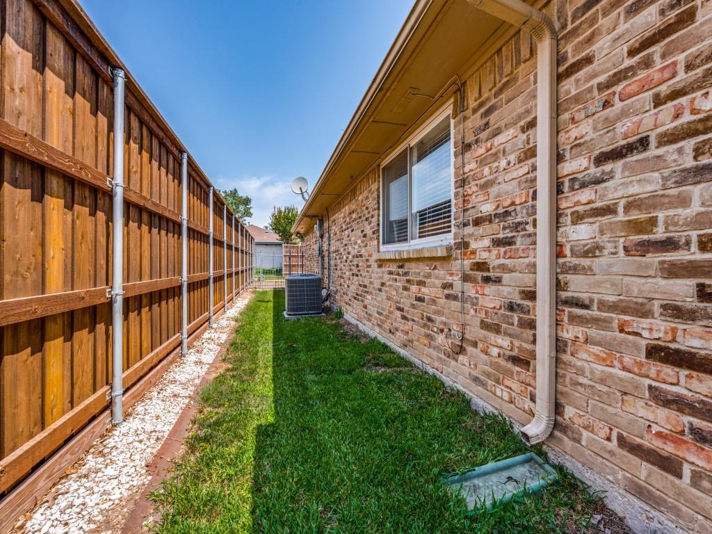 6115 Bluff Point Drive Property Photo 21