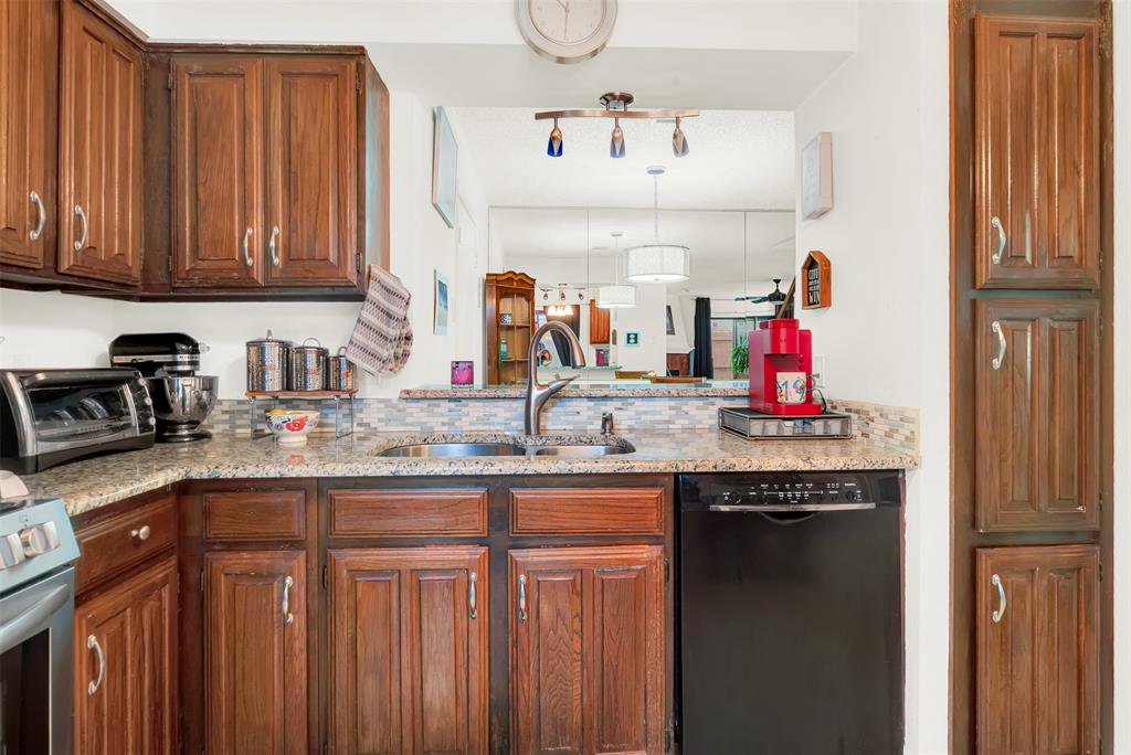 877 Dublin Drive 1 Property Photo 14