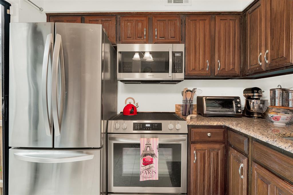 877 Dublin Drive 1 Property Photo 16