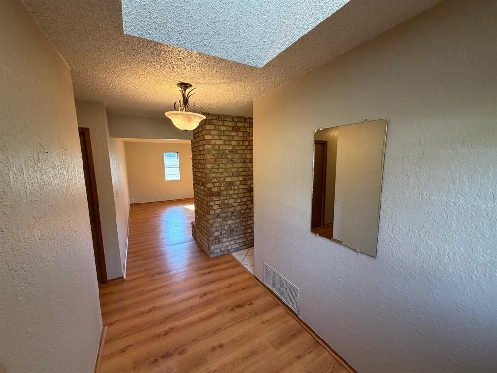 804 Foxhollow Road Property Photo 5