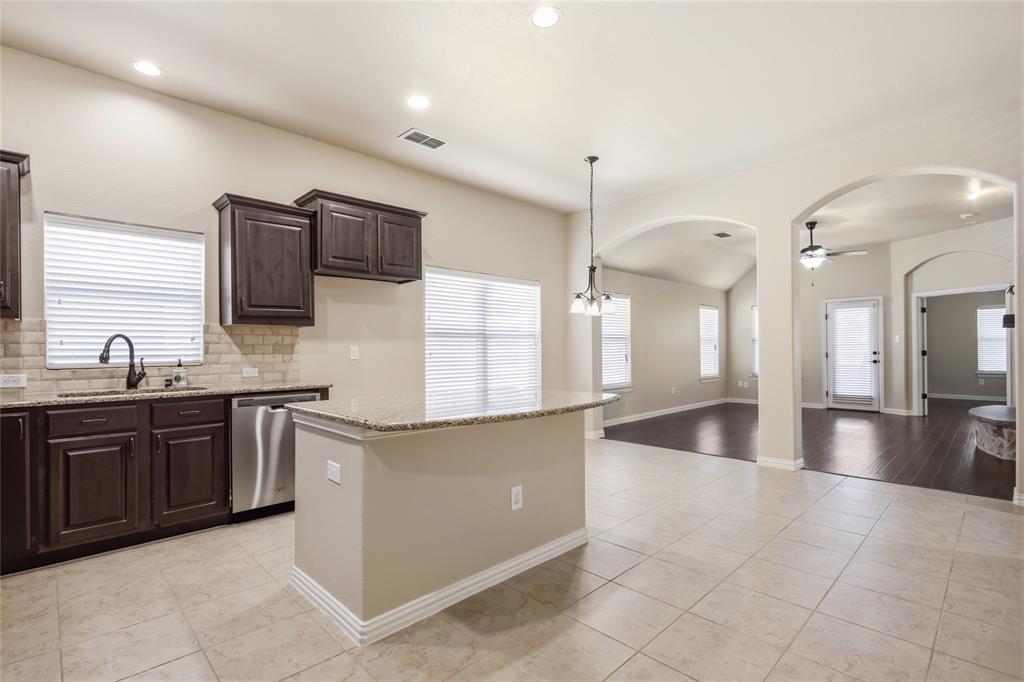 1004 Edgefield Lane Property Photo 13