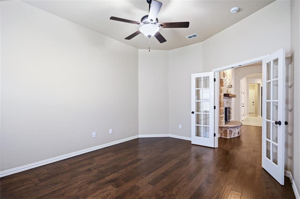 1004 Edgefield Lane Property Photo 16