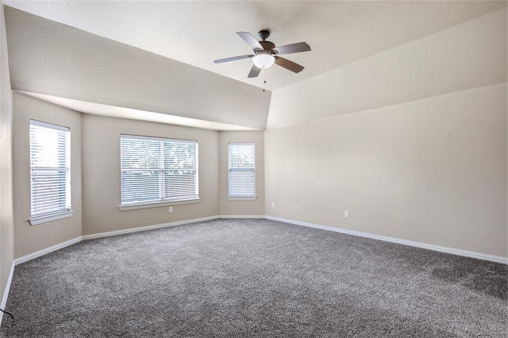 1004 Edgefield Lane Property Photo 18
