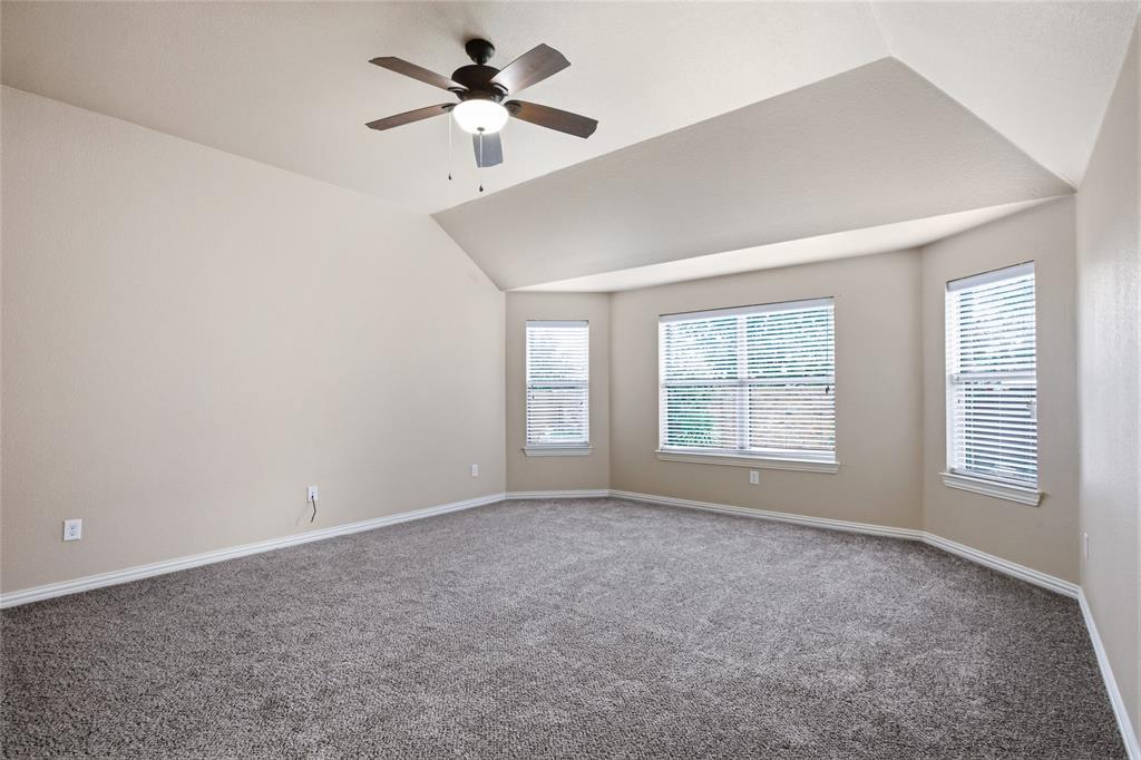 1004 Edgefield Lane Property Photo 19