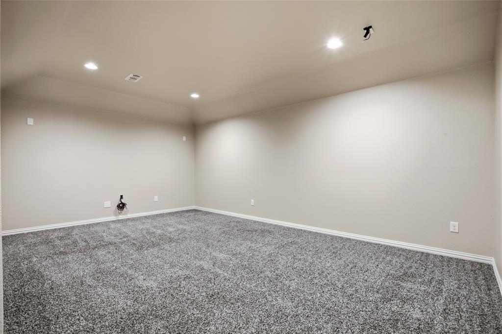 1004 Edgefield Lane Property Photo 29