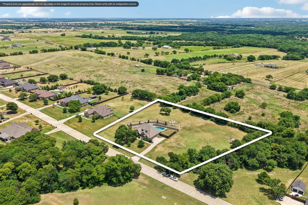 2810 Fossil Creek Drive Property Photo 1