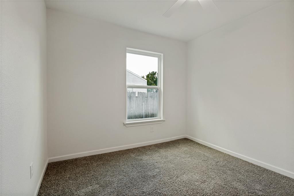 806 Se 10th Street Property Photo 13