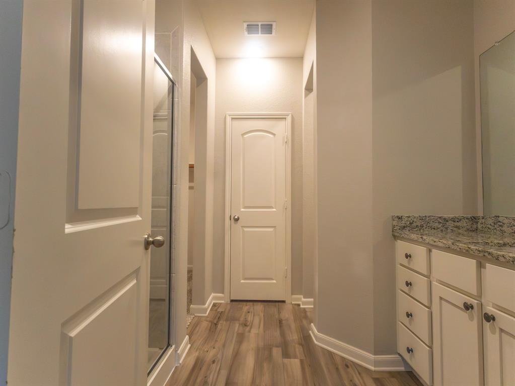 2100 Penaflor Drive Property Photo 11