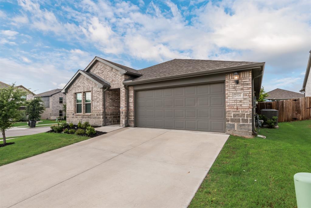 2536 Peoria Drive Property Photo 4