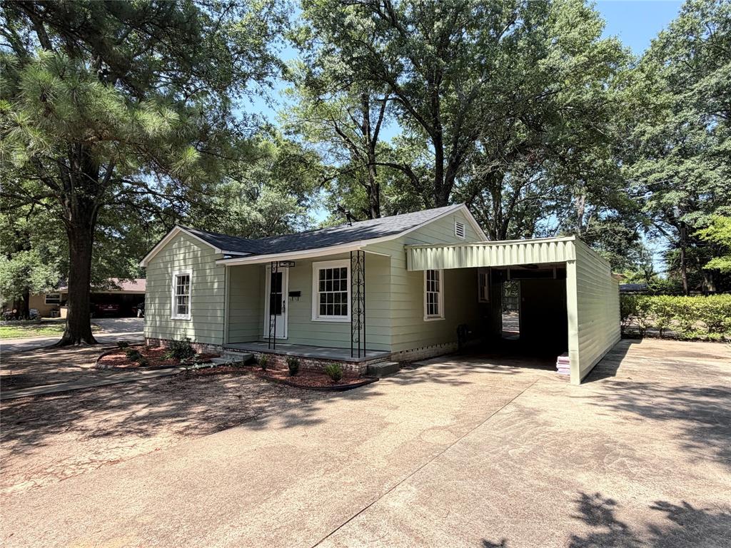 4101 Elizabeth Property Photo 3