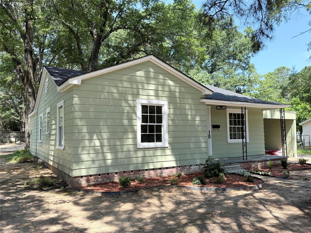 4101 Elizabeth Property Photo 5