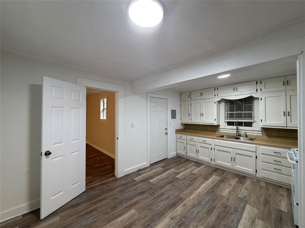 4101 Elizabeth Property Photo 8