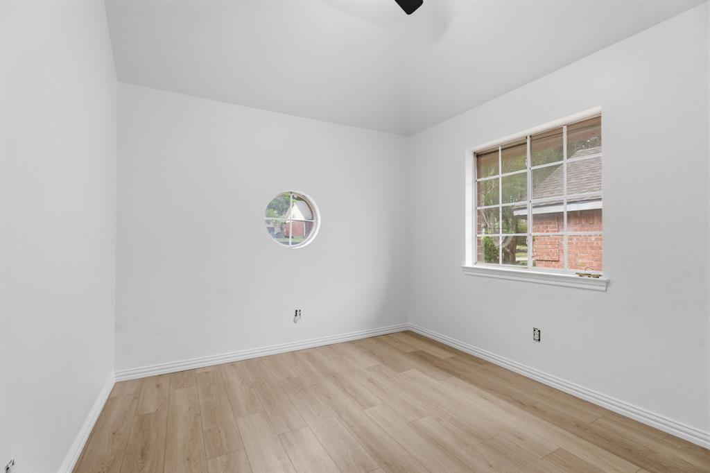 8260 Edgewater Drive Property Photo 19