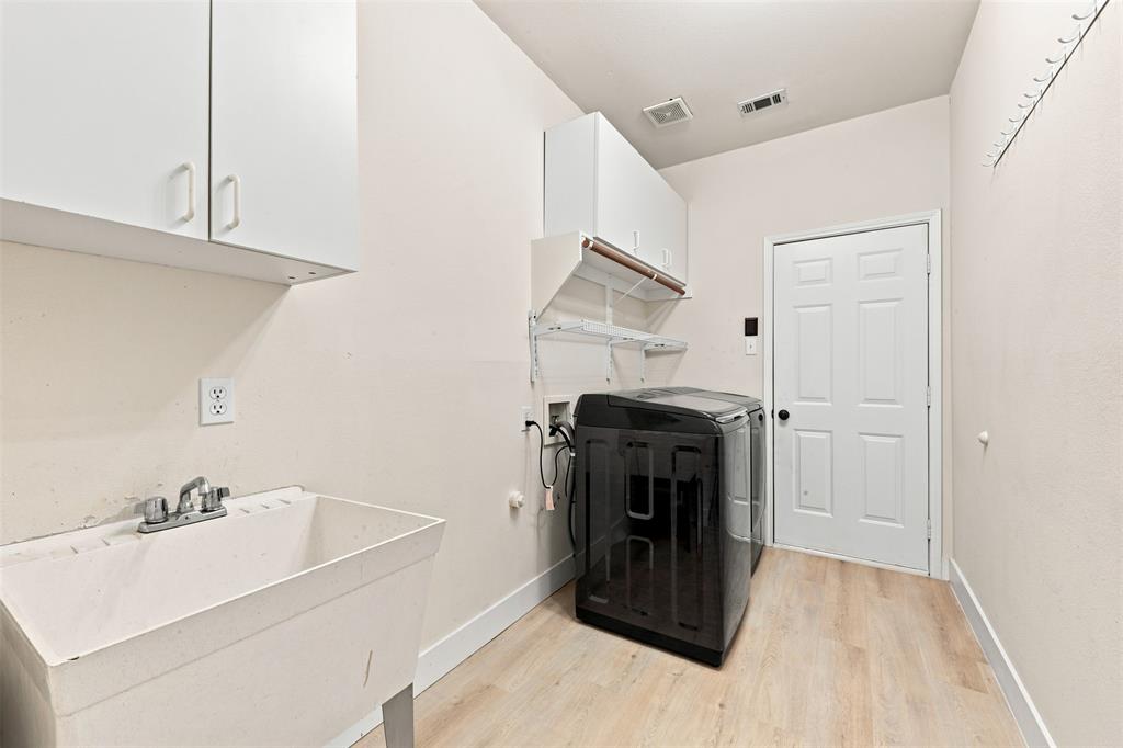 3936 Gillespie Drive Property Photo 31