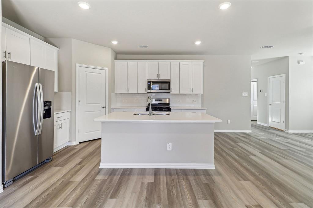 3802 High Valley Drive Property Photo 1