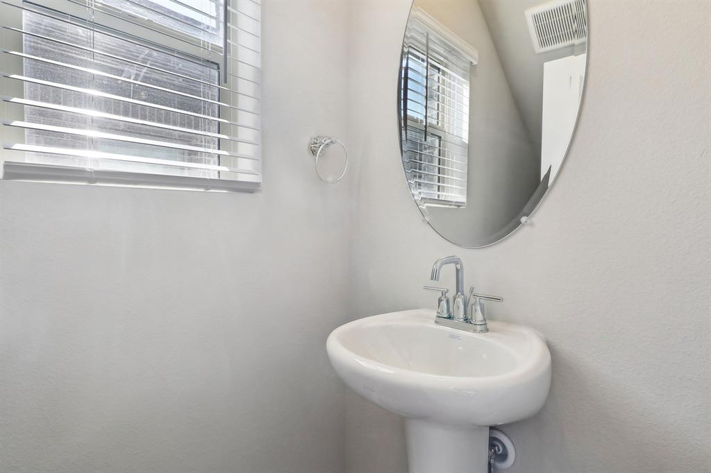 3802 High Valley Drive Property Photo 11